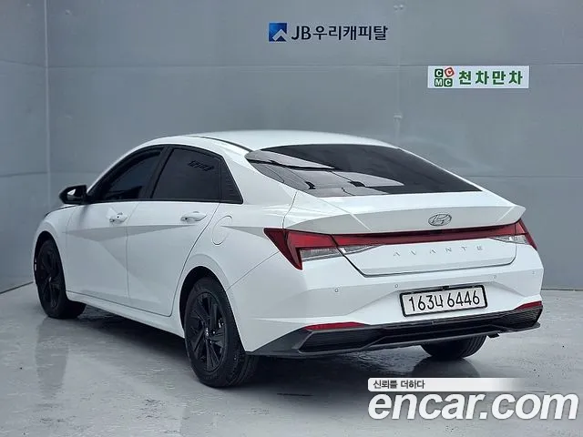 Hyundai AVANTE Smart — Фото автомобиля 3