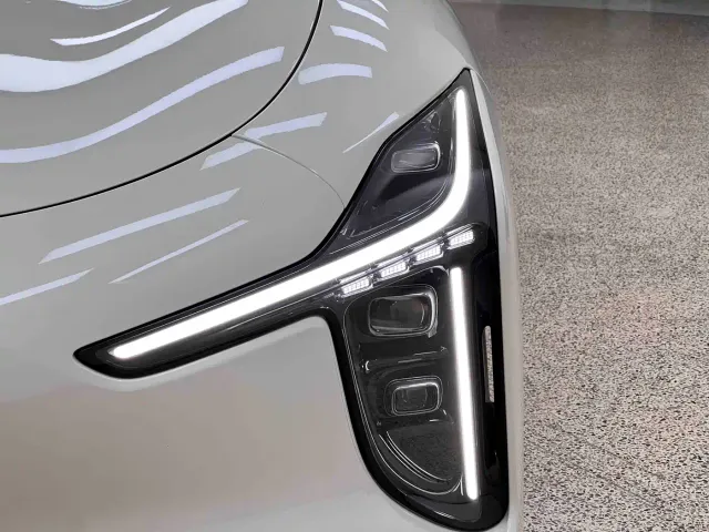 IM Motors LS6 — Фото автомобиля 8