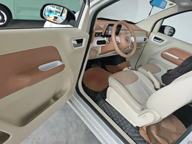 Wuling Hongguang Mini EV — Фото автомобиля 15