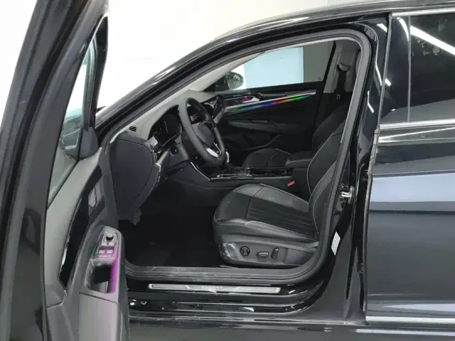 Volkswagen Passat — Фото автомобиля 9