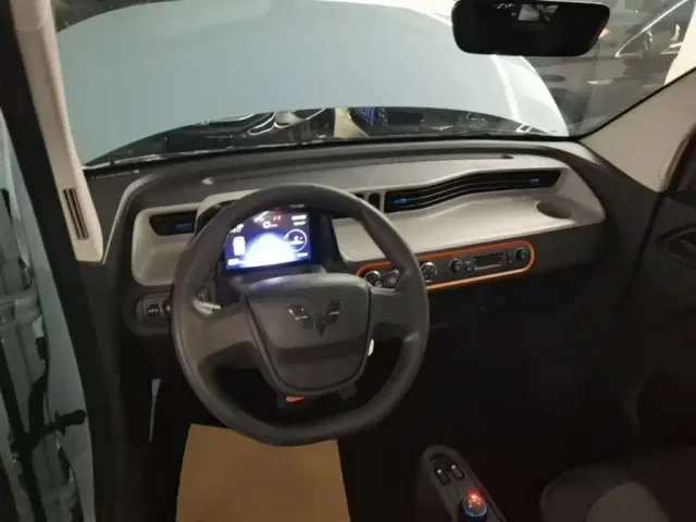 Wuling Hongguang Mini EV — Фото автомобиля 9