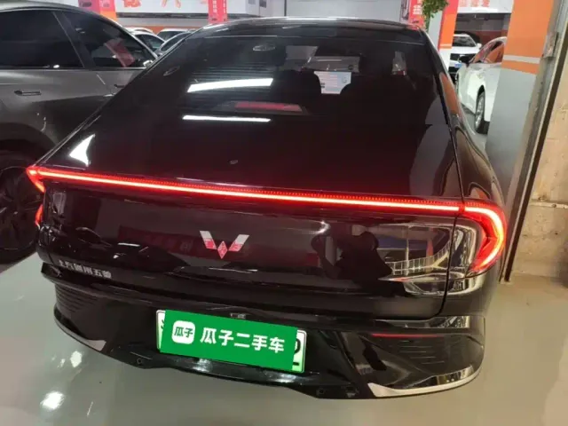 Wuling Starlight — Фото автомобиля 5