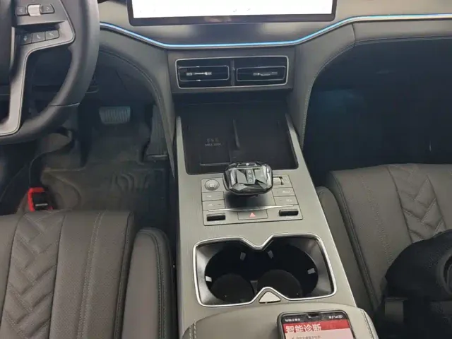 BYD Song L DM-i — Фото автомобиля 13