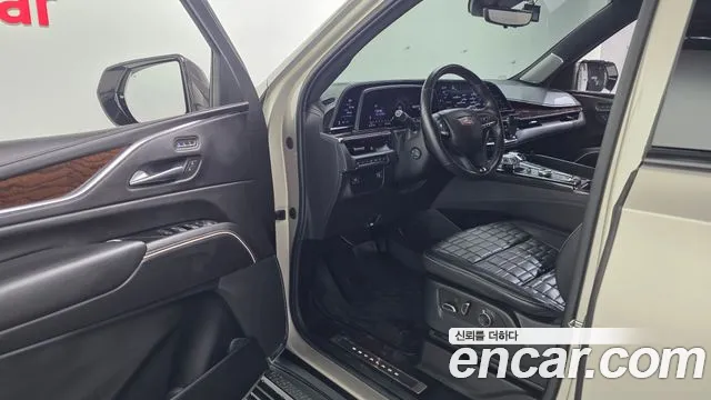 Cadillac Escalade 5th Gen — Фото автомобиля 10