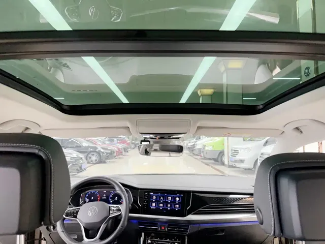 Volkswagen Passat — Фото автомобиля 17