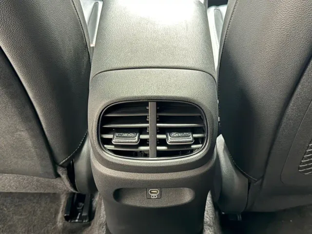 Hyundai Elantra — Фото автомобиля 20