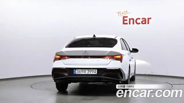 Hyundai Avante — Фото автомобиля 4