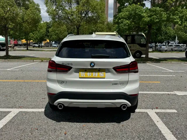 BMW X1 — Фото автомобиля 4