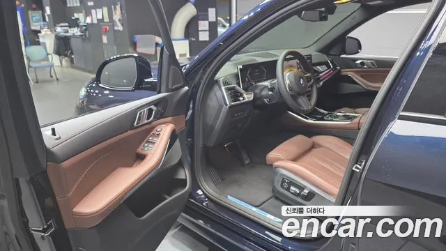 BMW X5 xDrive 40i M Sport — Фото автомобиля 10
