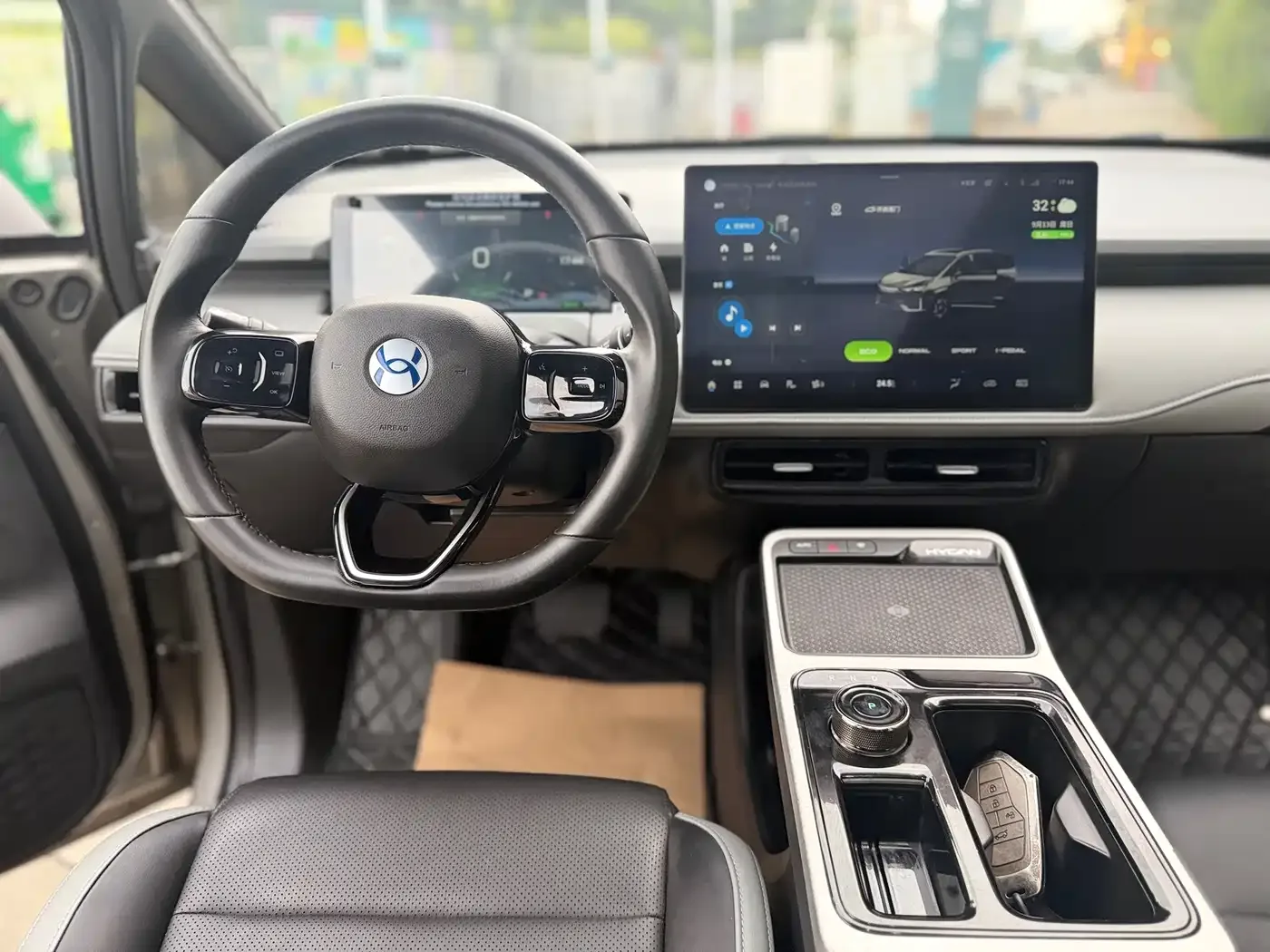 Hycan Auto Hycan Z03 2022 Model 620km Trendy Cool Edition 160kW 76.8kWh — Фото автомобиля 10