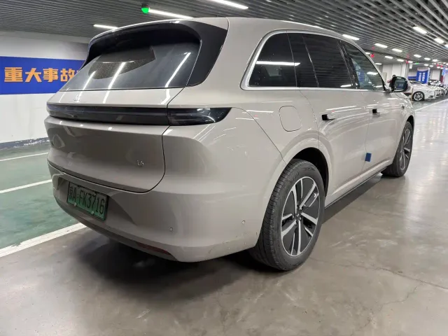 Li Auto L6 — Фото автомобиля 6