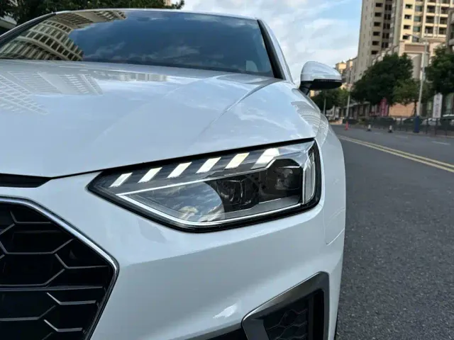 Audi A4L — Фото автомобиля 4
