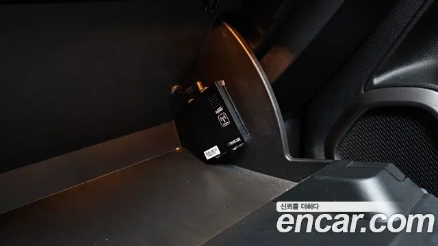 Jeep Renegade — Фото автомобиля 24