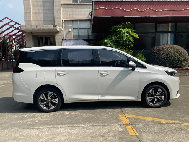 GAC Trumpchi M6 — Фото автомобиля 8