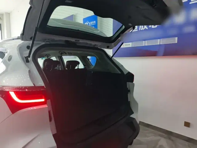 Jetour X70 — Фото автомобиля 18