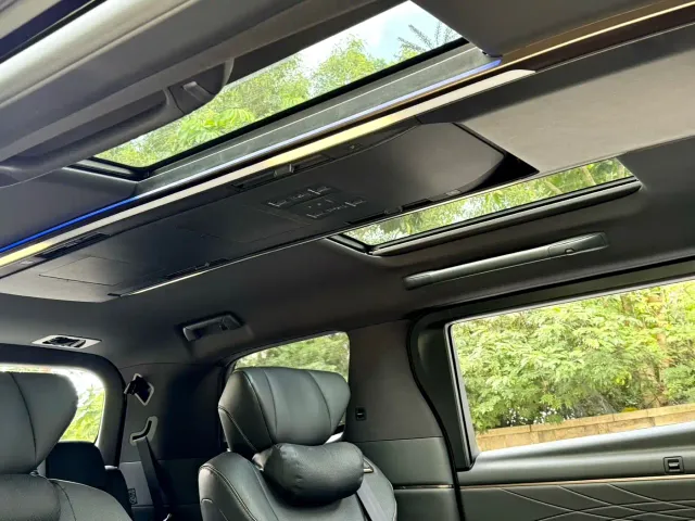 Toyota Alphard — Фото автомобиля 10