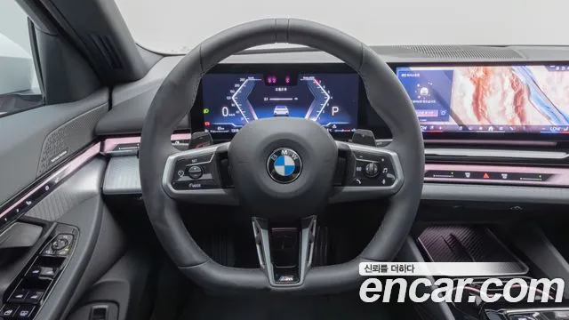 BMW 5 Series G60 — Фото автомобиля 11