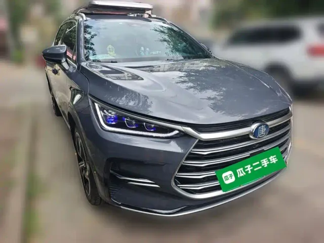 BYD Tang — Фото автомобиля 24