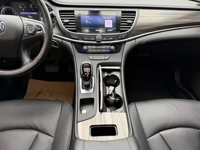 Buick LaCrosse — Фото автомобиля 13