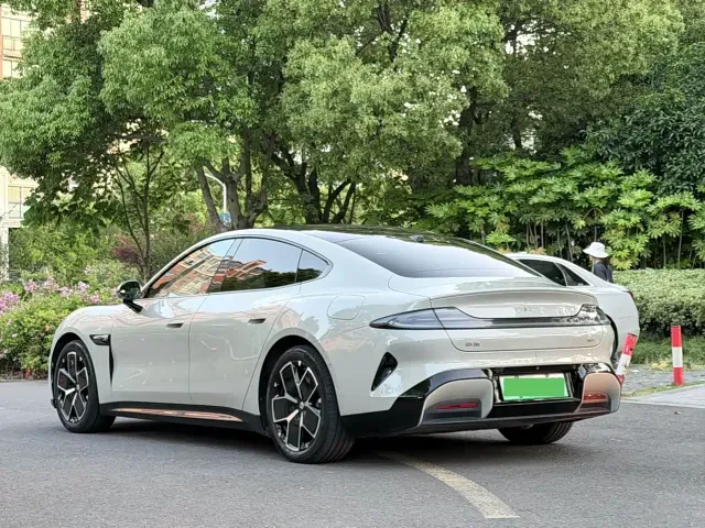 Xiaomi SU7 — Фото автомобиля 14