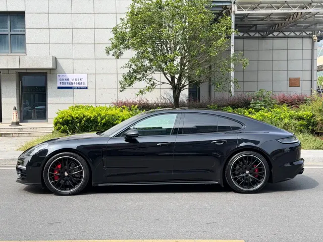 Porsche Panamera — Фото автомобиля 13