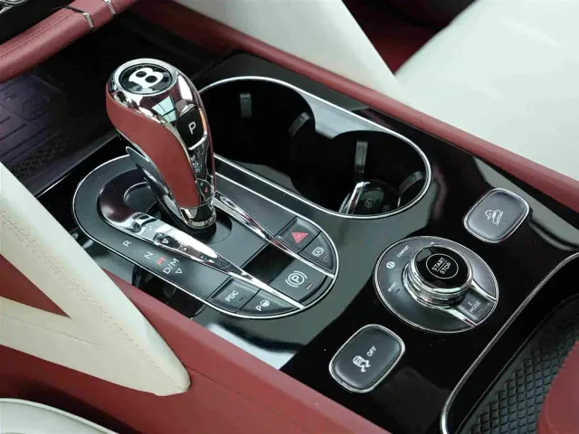 Bentley Bentayga Hybrid — Фото автомобиля 11