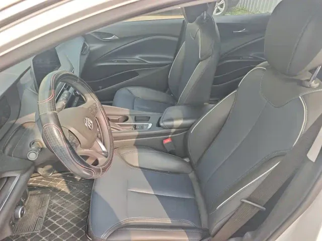 Buick Velite 6 — Фото автомобиля 10