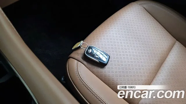 Toyota Alphard — Фото автомобиля 30