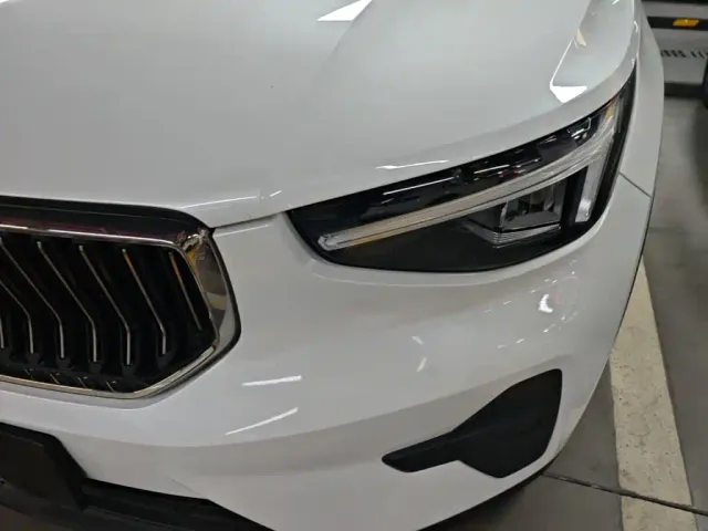 Volvo XC40 — Фото автомобиля 23