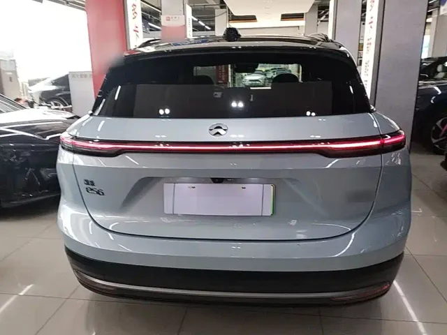 Nio ES6 — Фото автомобиля 5