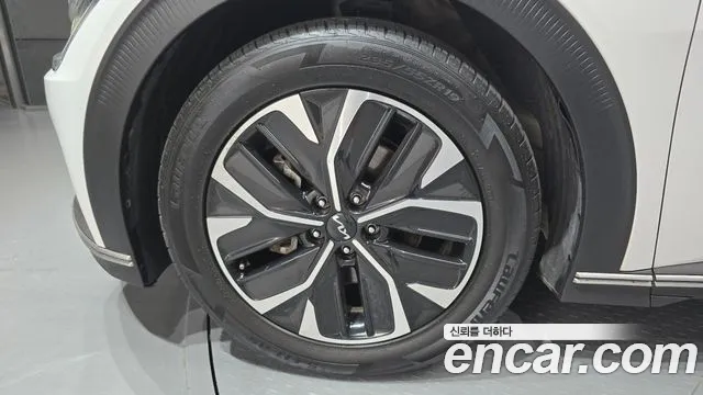 Kia EV6 Long Range — Фото автомобиля 2