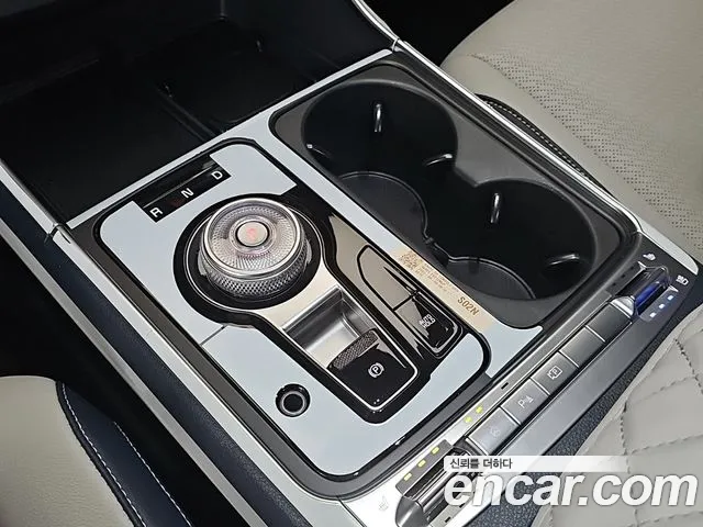 Kia Carnival Generation 4 — Фото автомобиля 9