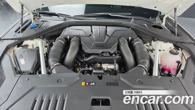 Genesis GV70 — Фото автомобиля 9