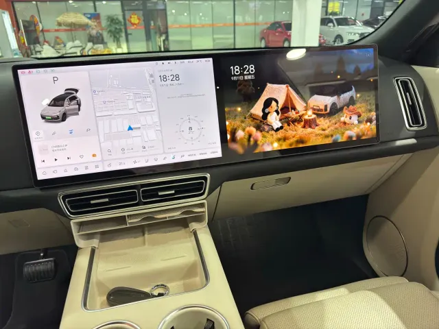 Li Auto L8 — Фото автомобиля 14