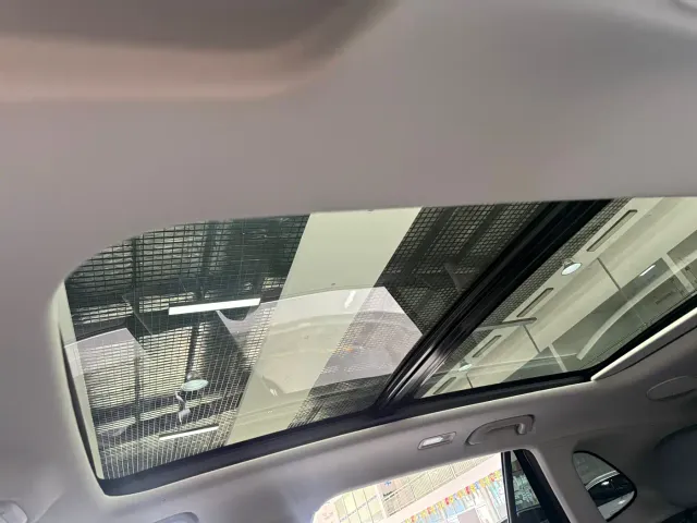 Geely Galaxy Starship 7 EM-i — Фото автомобиля 17