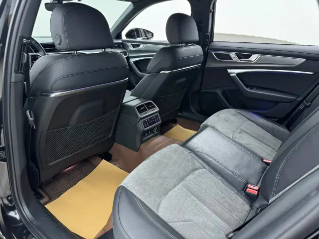 Audi A6L — Фото автомобиля 12