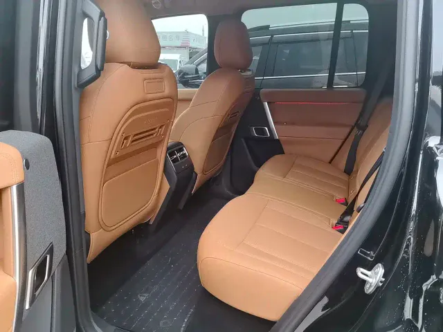 iCAR V27 — Фото автомобиля 7