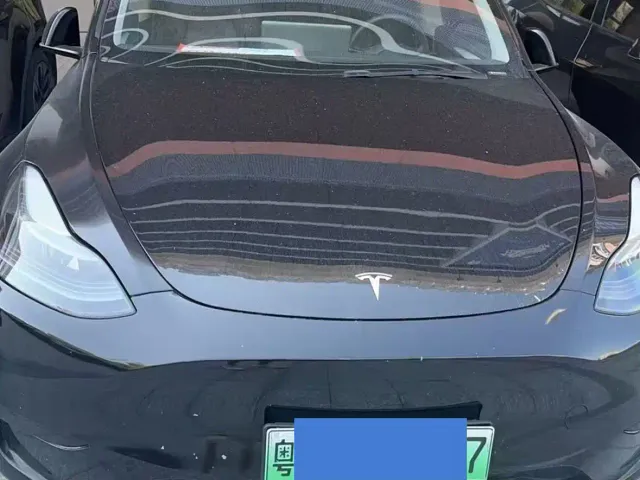 Tesla Model Y — Фото автомобиля 8