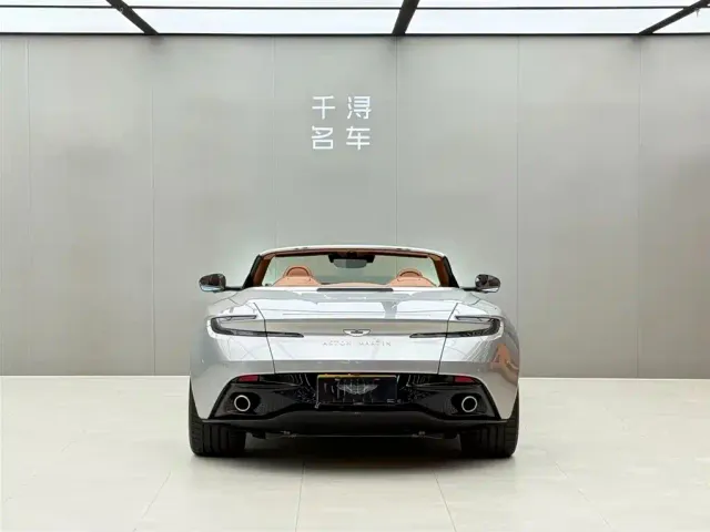 Aston Martin DB12 — Фото автомобиля 16