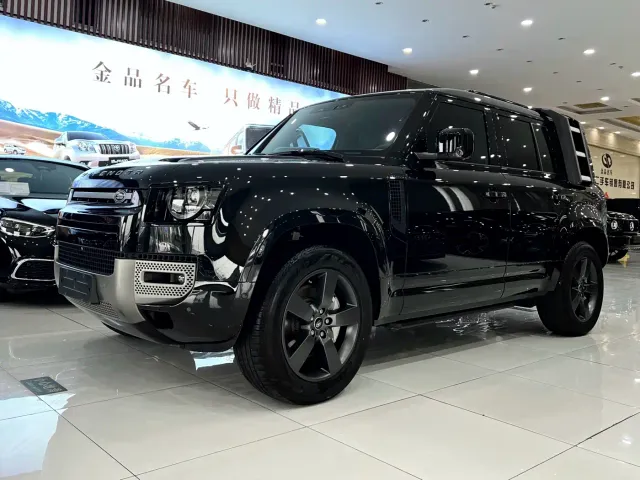 Land Rover Defender — Фото автомобиля 2