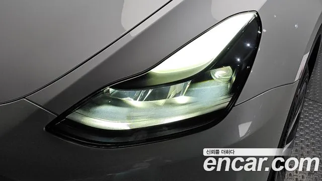 Tesla Model Y — Фото автомобиля 7