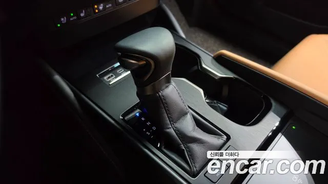 Lexus ES 7th Gen — Фото автомобиля 12