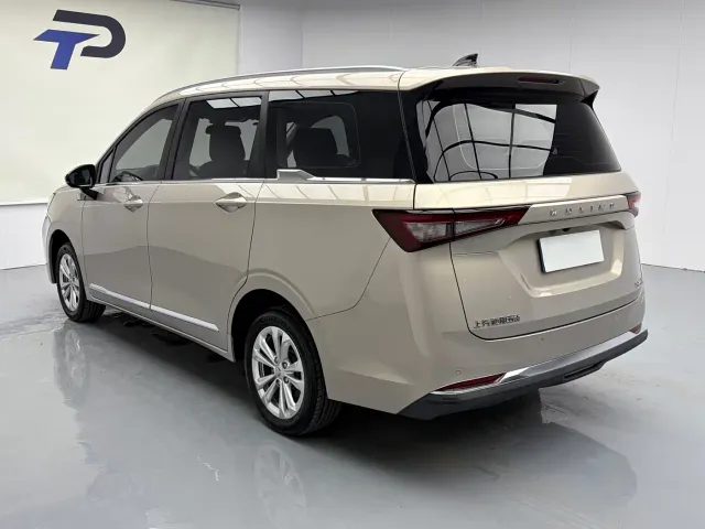 Wuling Jiachen — Фото автомобиля 19