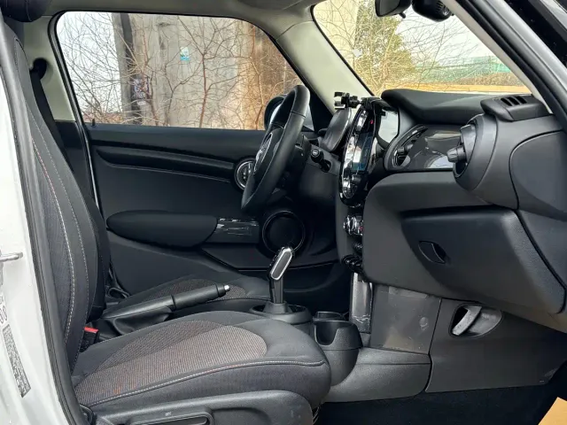 MINI Hatch — Фото автомобиля 11