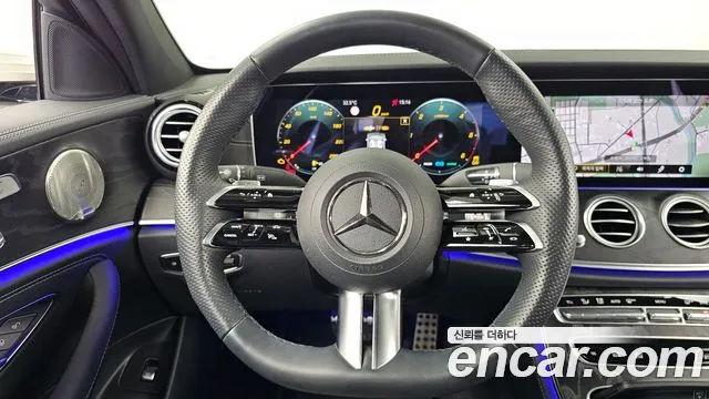 Mercedes-Benz E-Class — Фото автомобиля 12