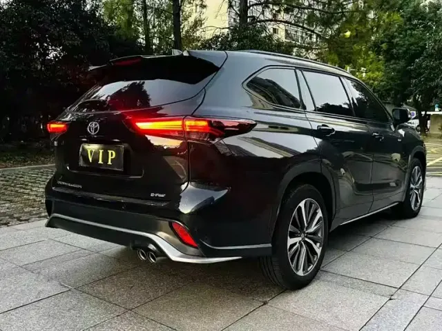 Toyota Crown Kluger — Фото автомобиля 9