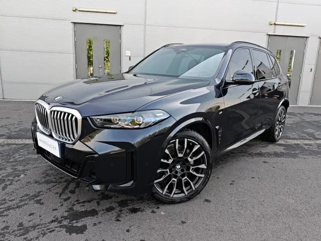 Фотография автомобиля — BMW X5