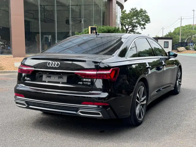 Audi A6L — Фото автомобиля 15
