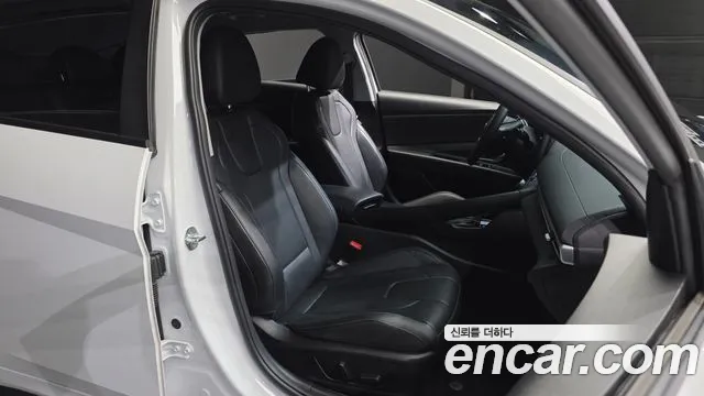Hyundai AVANTE Avante (CN7) — Фото автомобиля 12
