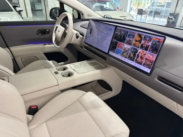 Li Auto i8 — Фото автомобиля 9